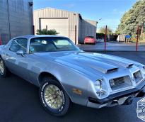 Pontiac Firebird Esprit 1975