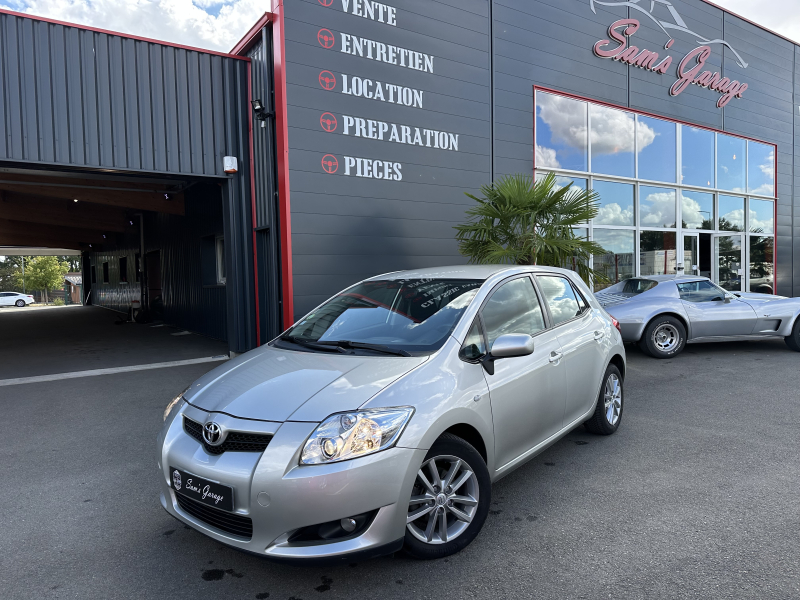 TOYOTA AURIS 1.3 l VVT-i 100ch  2009