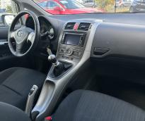TOYOTA AURIS 1.3 l VVT-i 100ch 2009